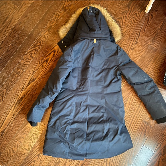 Mackage Women’s Down filled Navy Blue Jacket - Picture 3 of 9